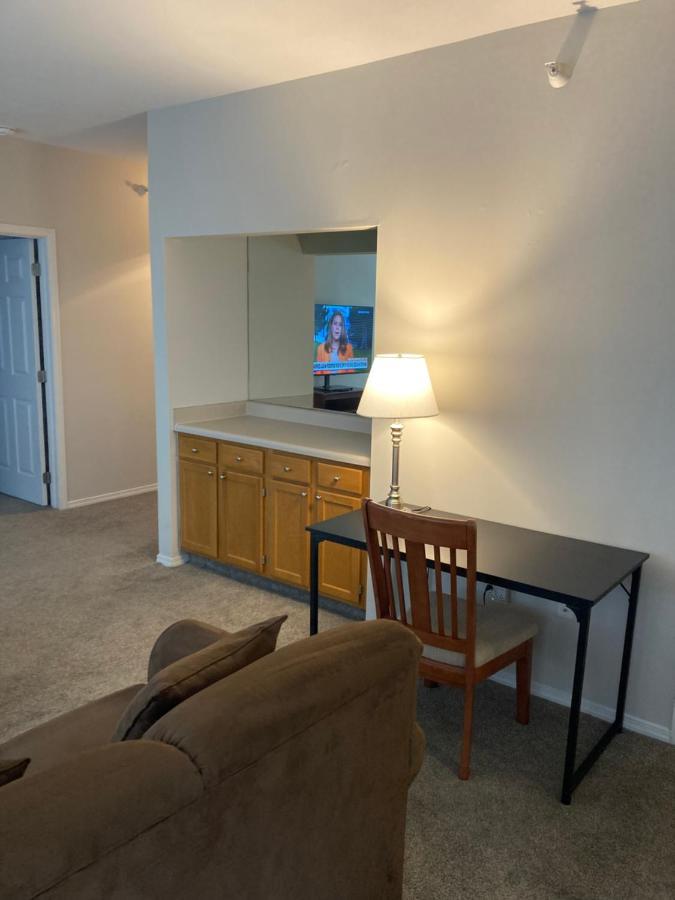 Home Street At Bracken House Pittsburgh Extérieur photo